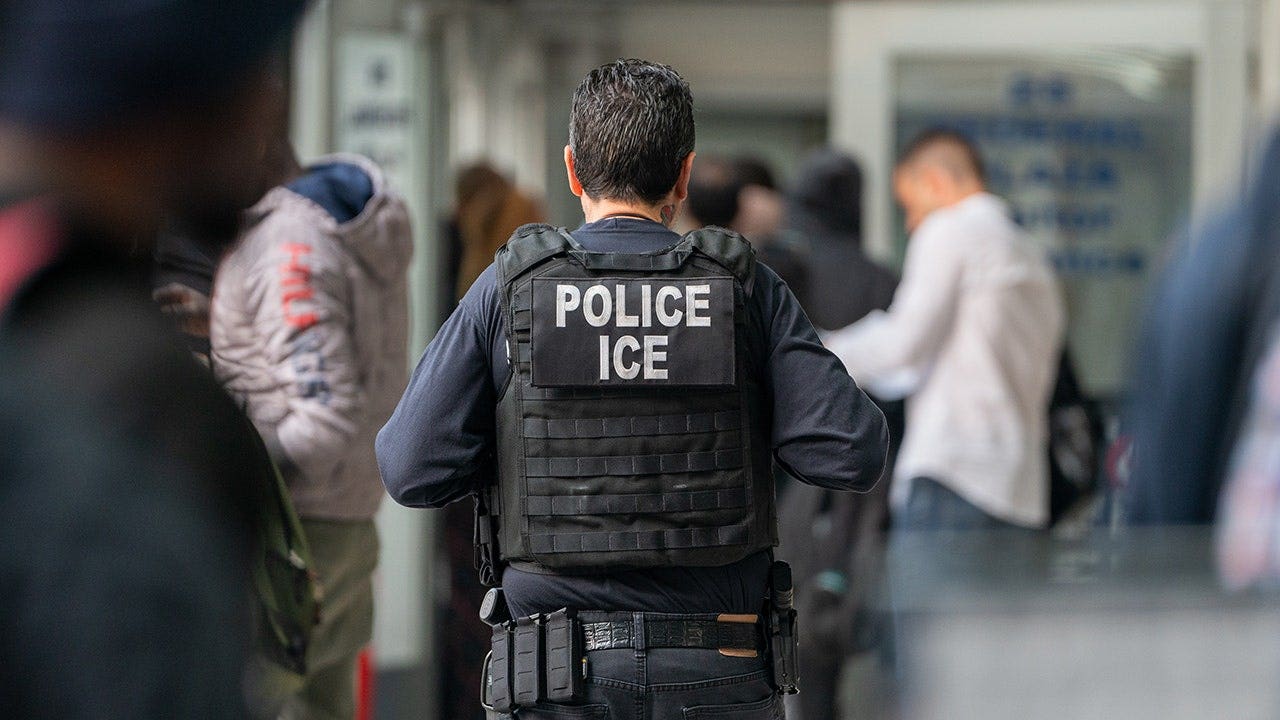 ICE arrests 13 illegal immigrants at Pennsylvania DMV after public tips