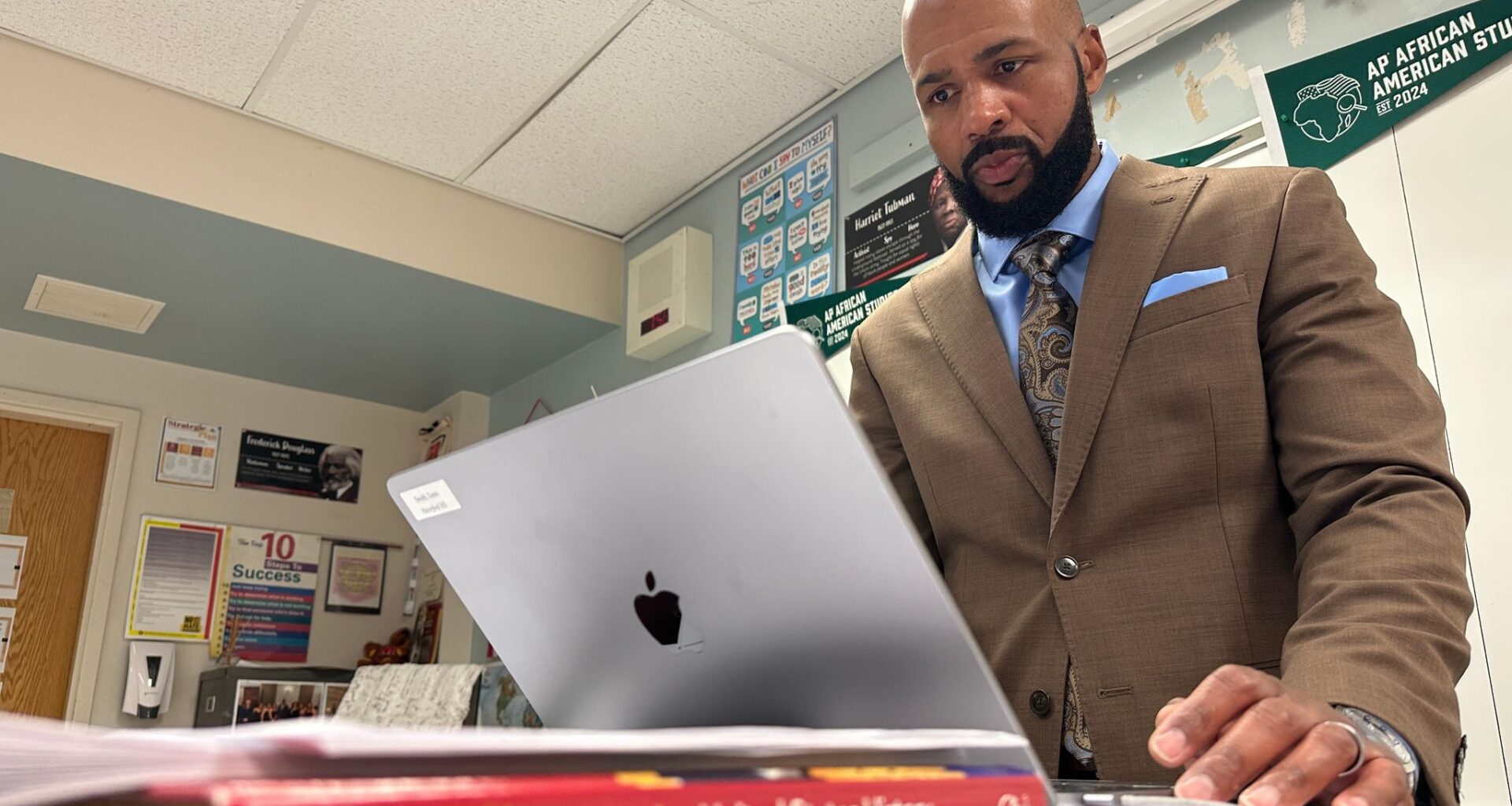 Pennsylvania high school history instructor named nation's Teacher of the Year