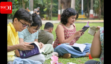 CITY REWRITES ITS LOVE FOR READING