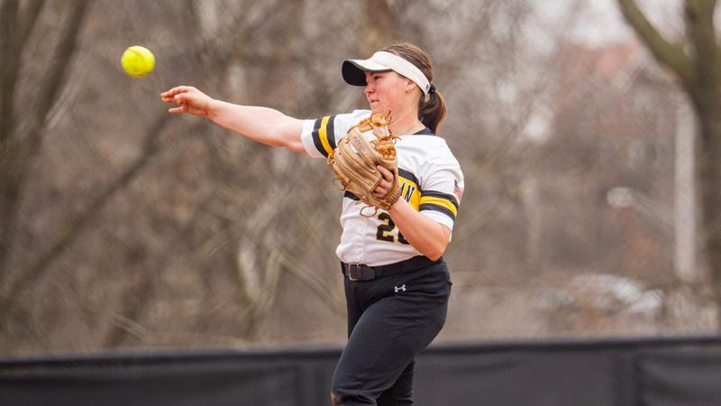 Panthers Take Two at Lake Erie, Complete Sixth Conference Sweep