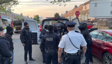 Man barricades himself in home with kids inside, police say