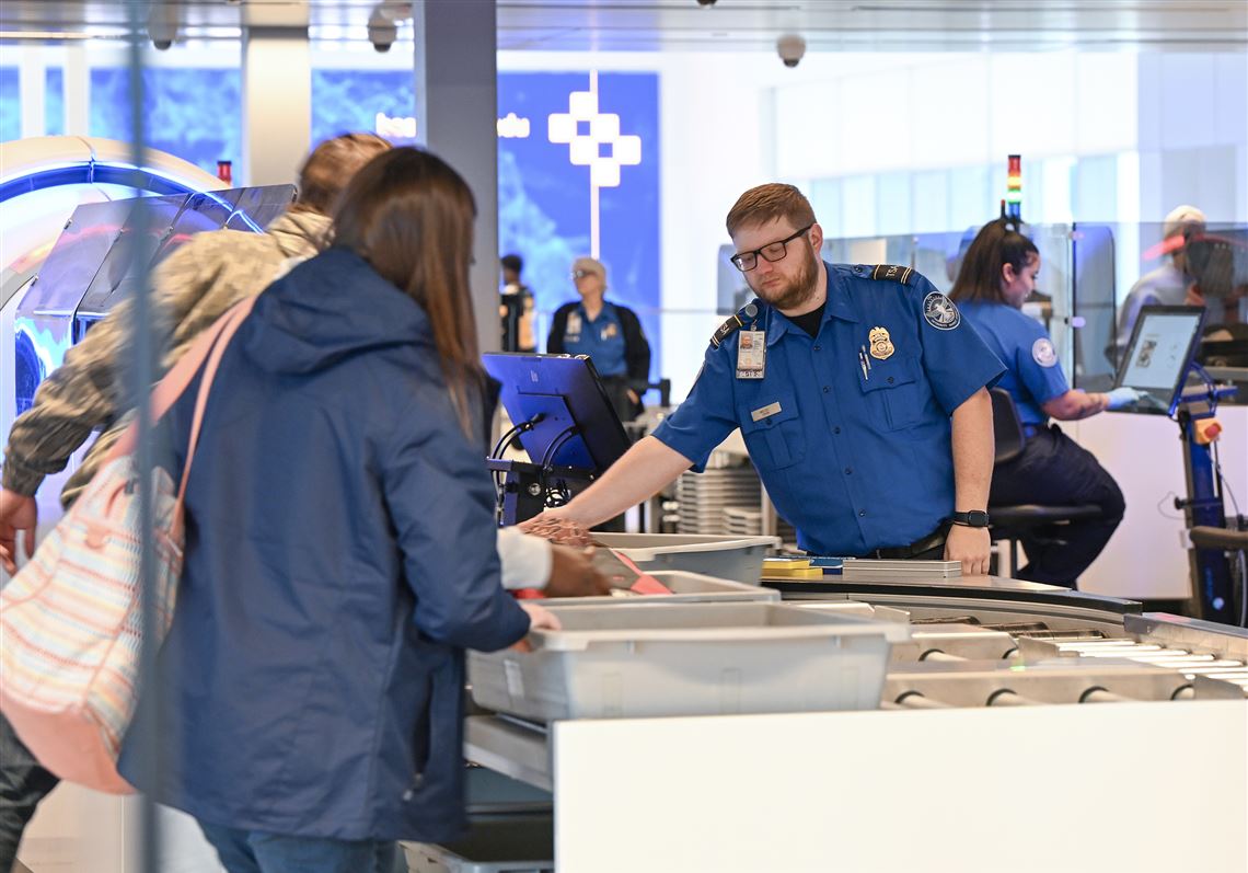 American Airlines customers can now use a face scan at Pittsburgh airport's TSA check point