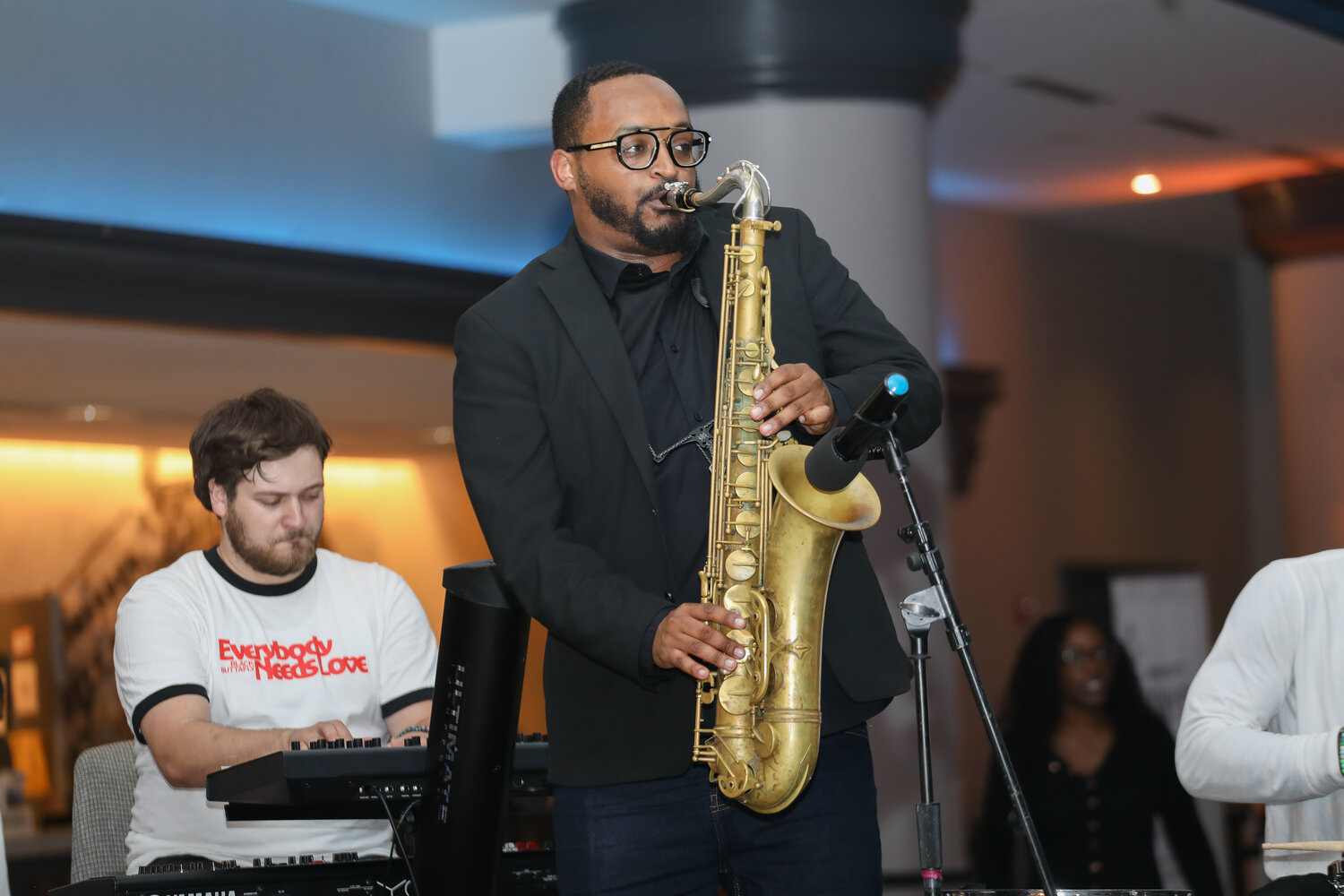 Weeknights&nbsp;Live features performances by local artists at Philadelphia businesses on Mondays, Tuesdays and Wednesdays.
