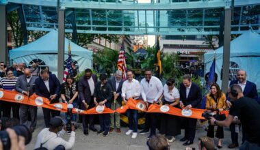 Pittsburgh's Market Square reopens after yearlong revamp on eve of NFL Draft