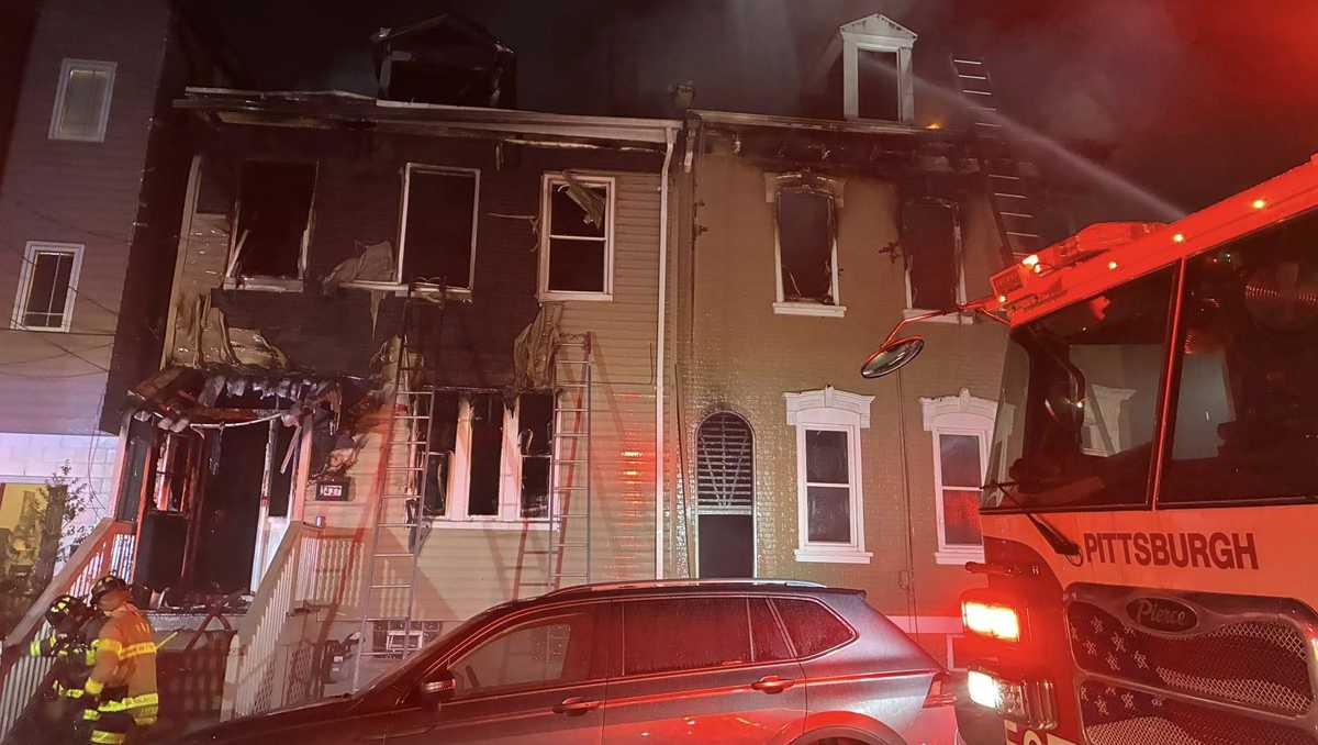 2 residents, 2 firefighters injured in massive Lawrenceville fire