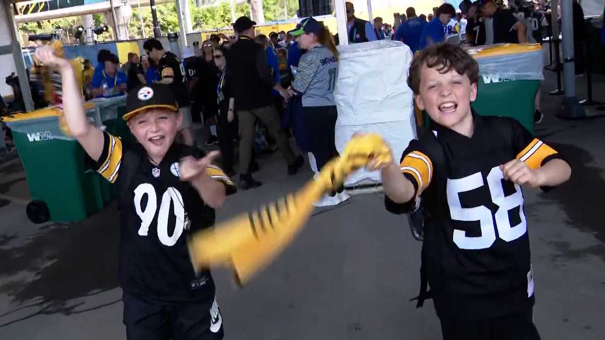 Pittsburgh packed with fans, chants and Tom Brady shade on Draft Day 1