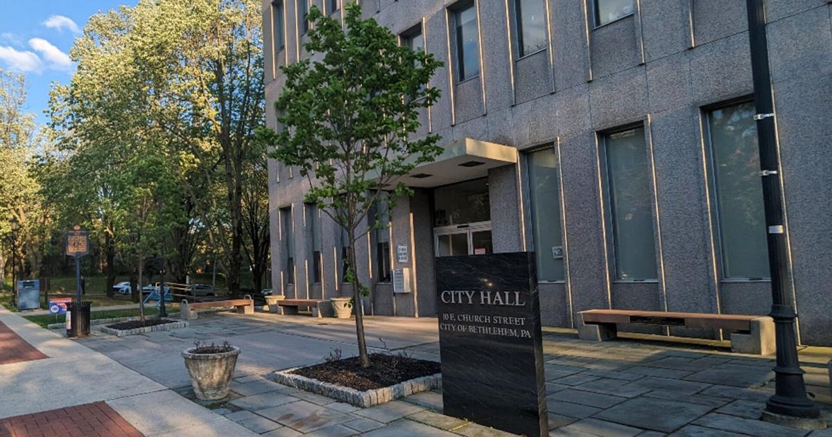 Bethlehem City Council discusses fuel prices; residents raise odor complaints | Bethelehm Area