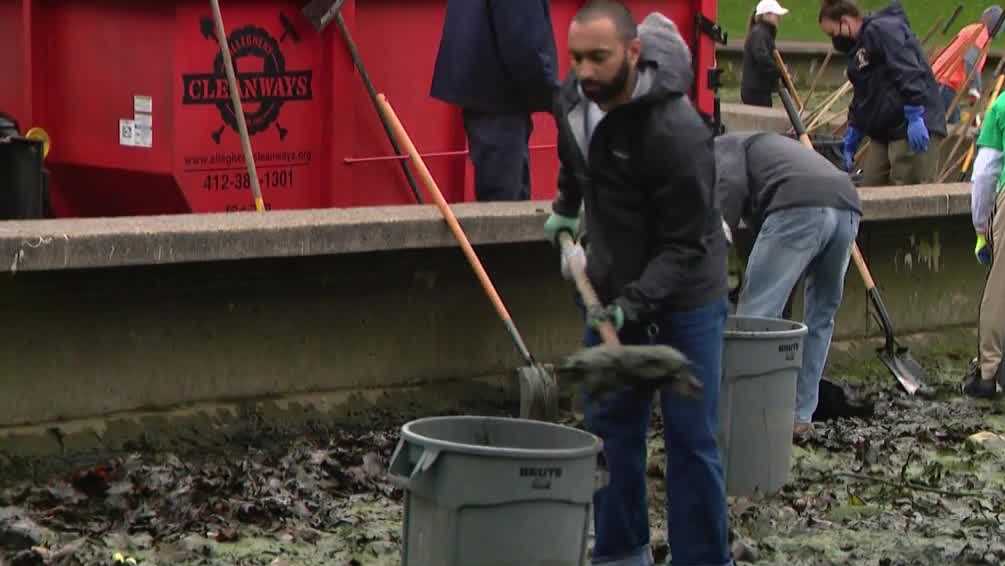 Volunteers clean Lake Elizabeth during What the Muck