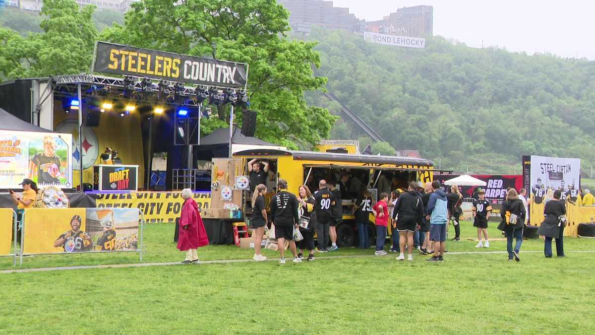 Football fans visit NFL Draft Experience in Pittsburgh