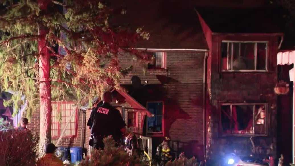 Car crash sparks fire in Pittsburgh, leaves home condemned