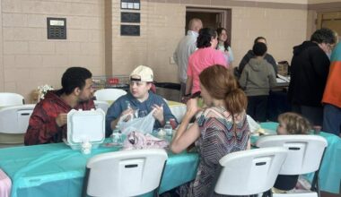 Free-ster Dinner Gives Community Members Early Holiday Meal | Local News