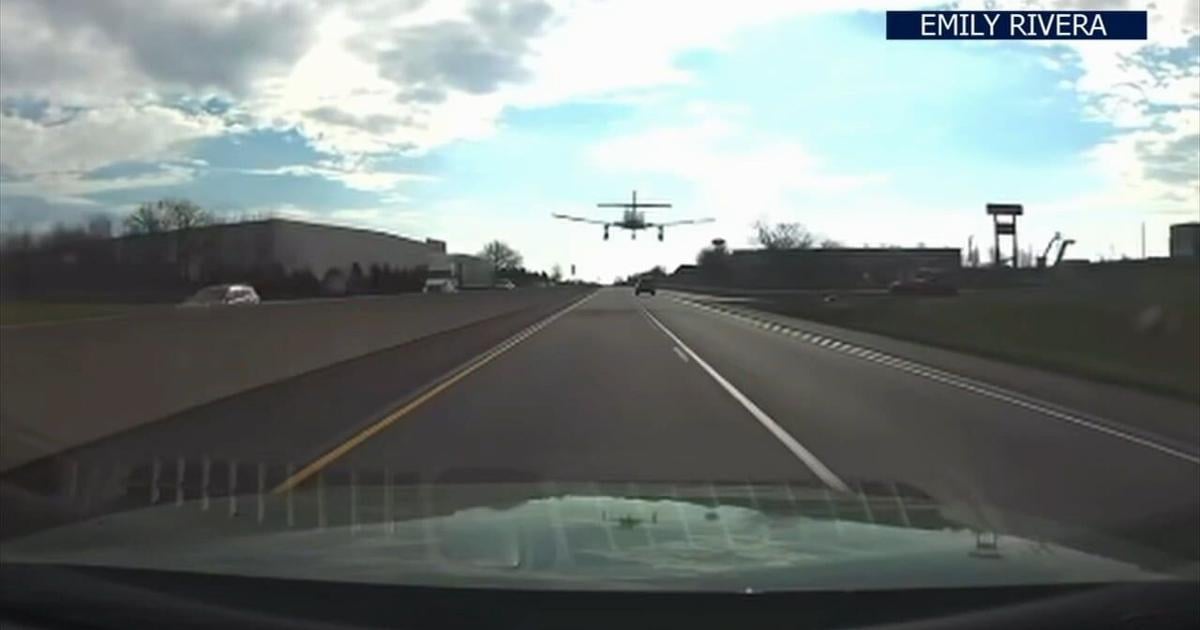 Local flight instructor breaks down emergency plane landing on I‑78 | Lehigh County