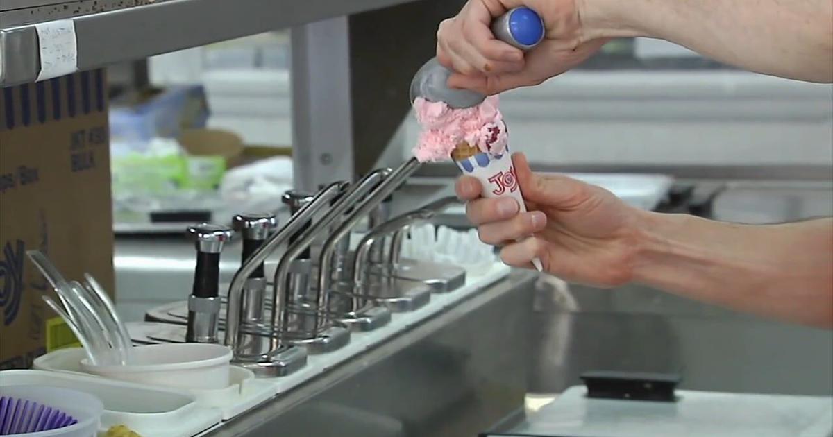 Warm April weather brings crowds to Bethlehem businesses | Bethelehm Area