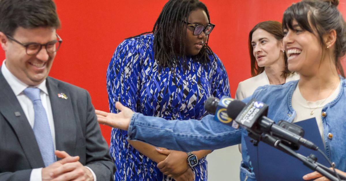 Art, businesses fill former vacant retail space in downtown Pittsburgh | Local News