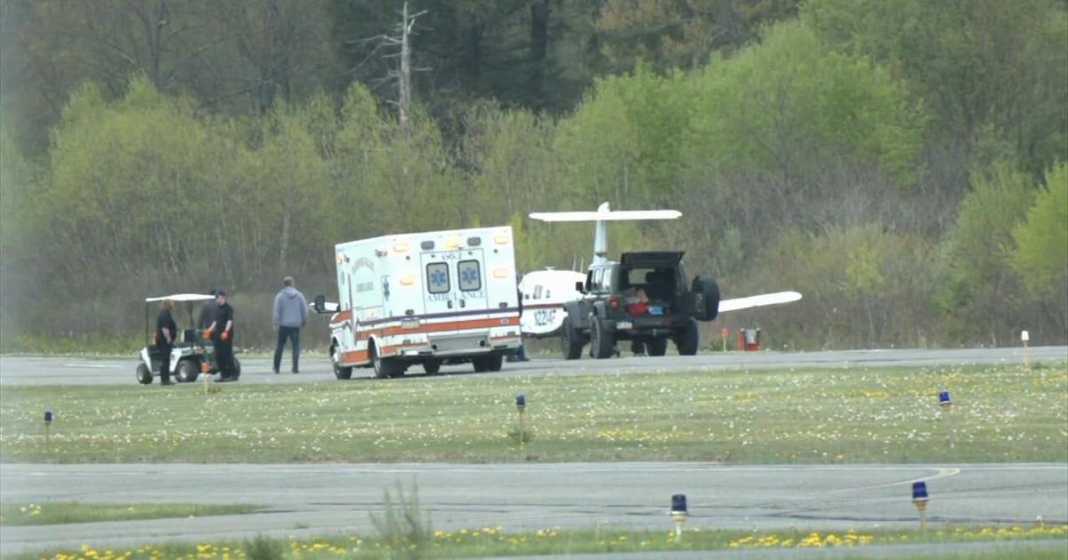 Small plane makes rough landing at local airport | Lehigh Valley Regional News