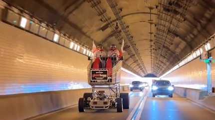 Giant Eagle unveils 'Giant Buggy,' takes tour in Pittsburgh for NFL draft