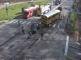 Crash along McKnight Road in Allegheny County Crash along McKnight Road in Allegheny County