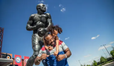 Eavesdropping on the statuesque Philly champs