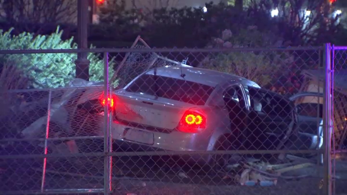 Driver ditches car after crashing in Logan Square – NBC10 Philadelphia