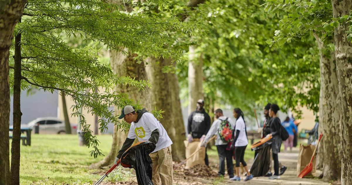 Love Your Park Week will bring volunteer events to more than 100 Philly parks