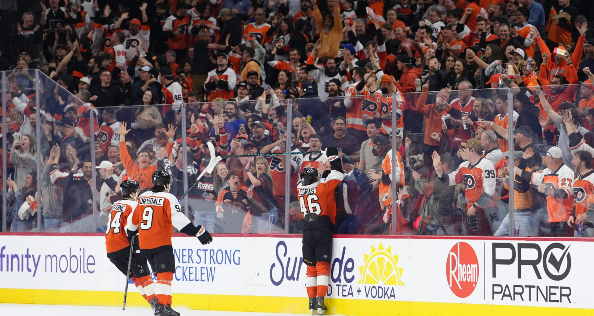 Flyers Star Brings Back 2011-12 Victory Song in Postseason Hype Video