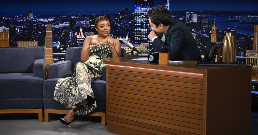 'Abbott Elementary' star Quinta Brunson didn't tell her mom when she dropped out of Temple University