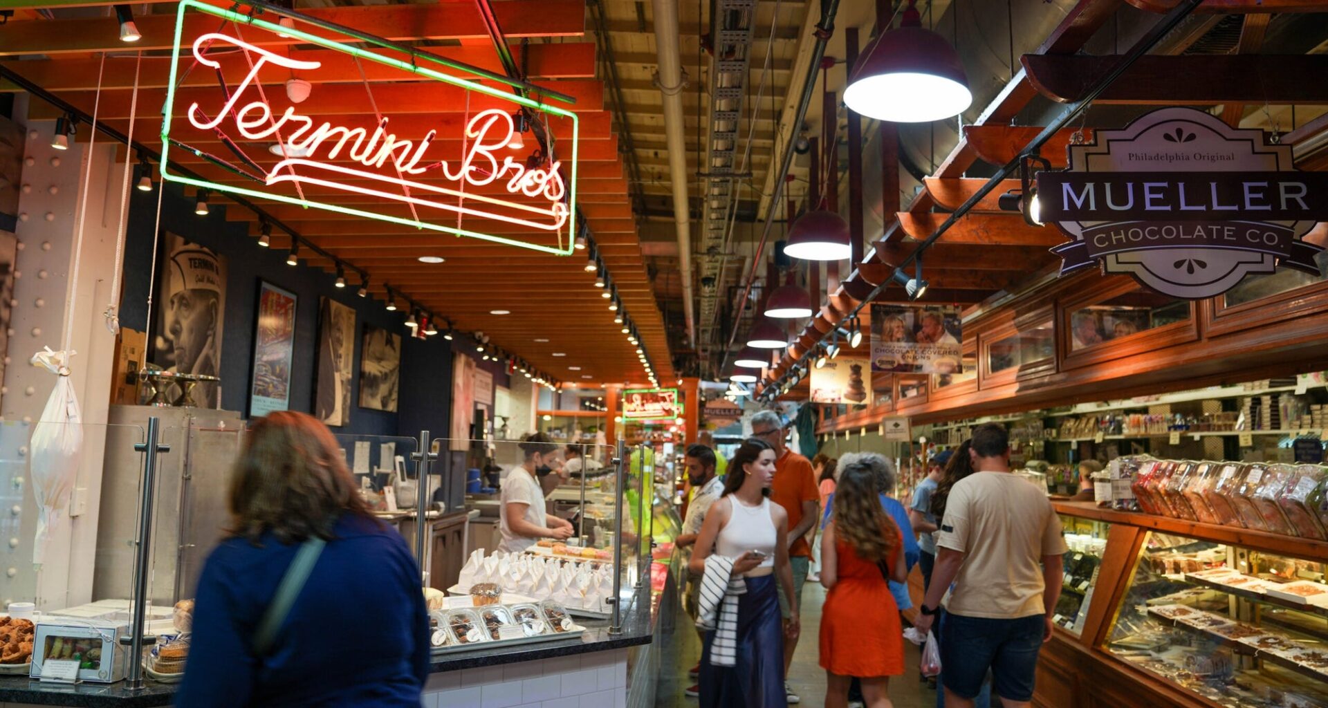 Philadelphia Bakery Cuts Prices on Cakes and Cupcakes