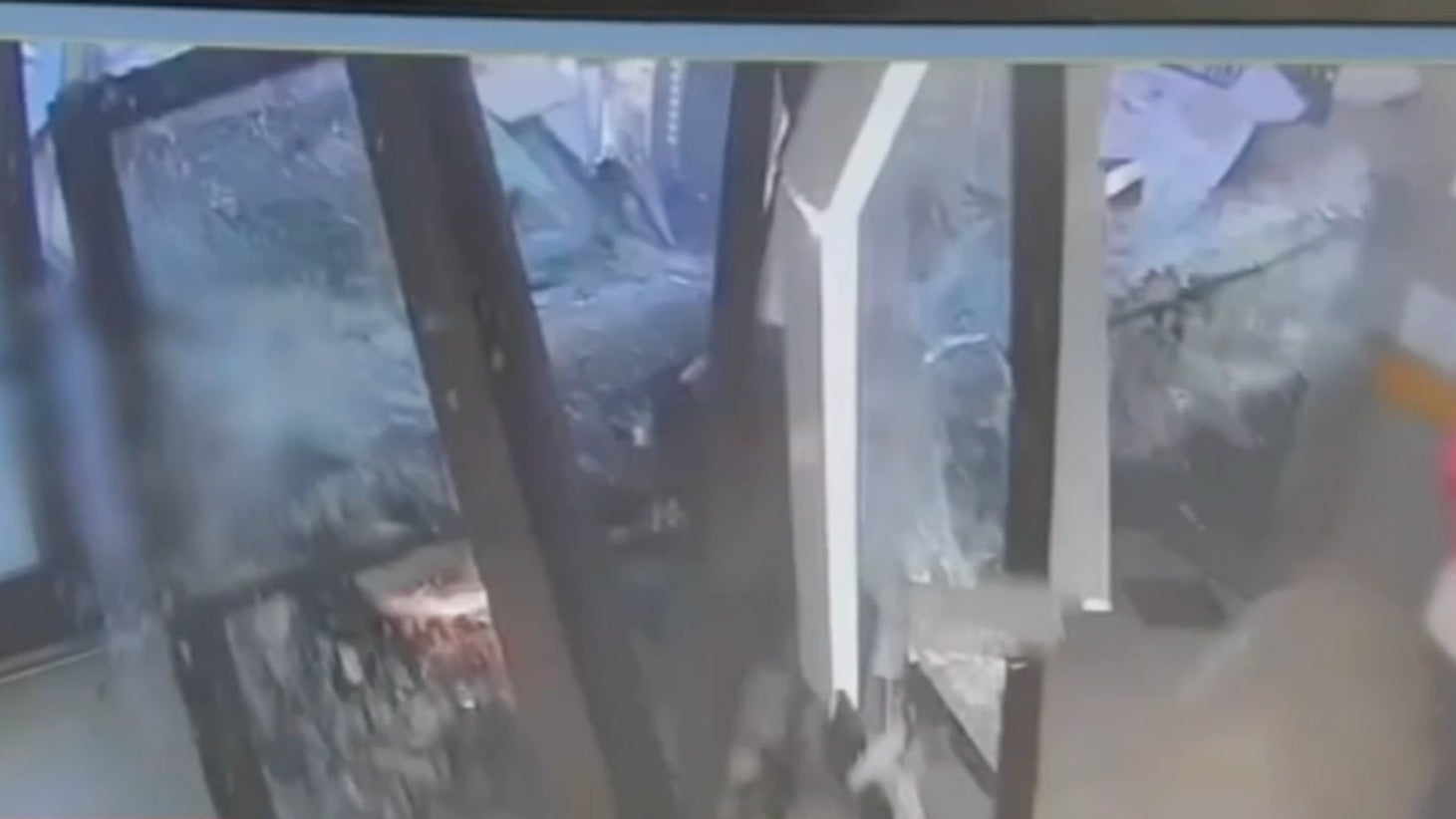 5 hurt after man deliberately crashes into Philly police building