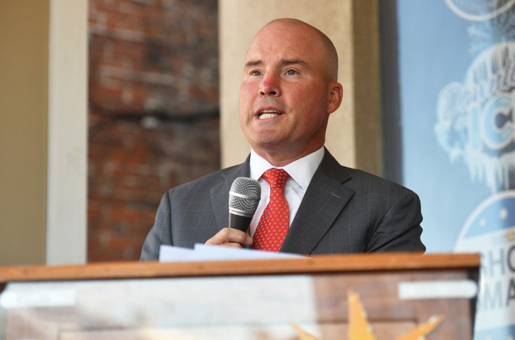 Lake challenges Flynn to debates in 22nd Senate District Democratic primary