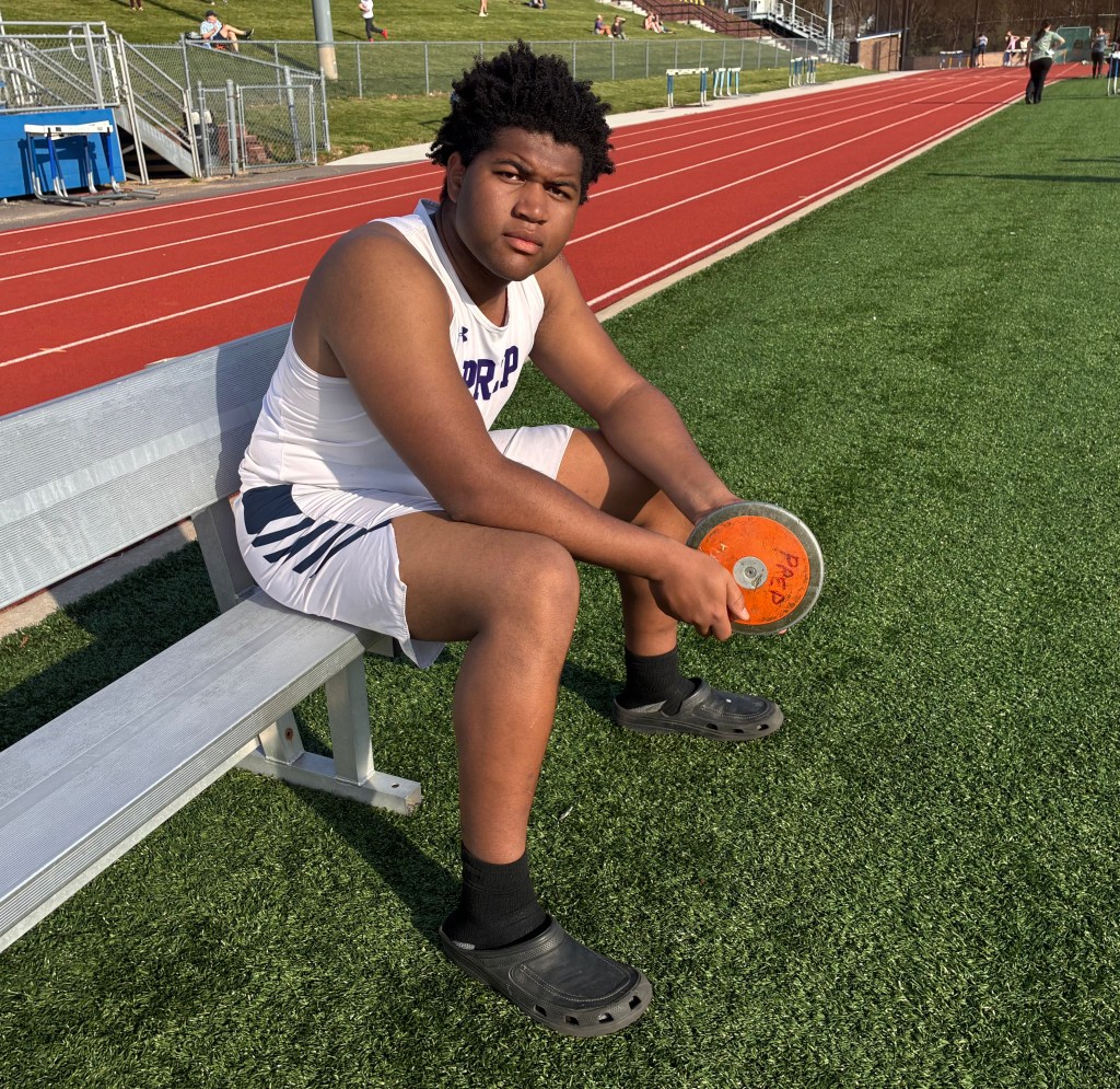 De Los Santos striving for excellence in and away from sports – Scranton Times-Tribune