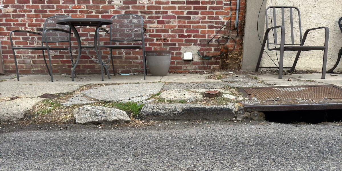 Ideas We Should Steal: Fix the Sidewalks!
