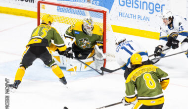 PENGUINS PHOTOBLOG: 'Steamtown Gandy Dancers' ride the rails to victory