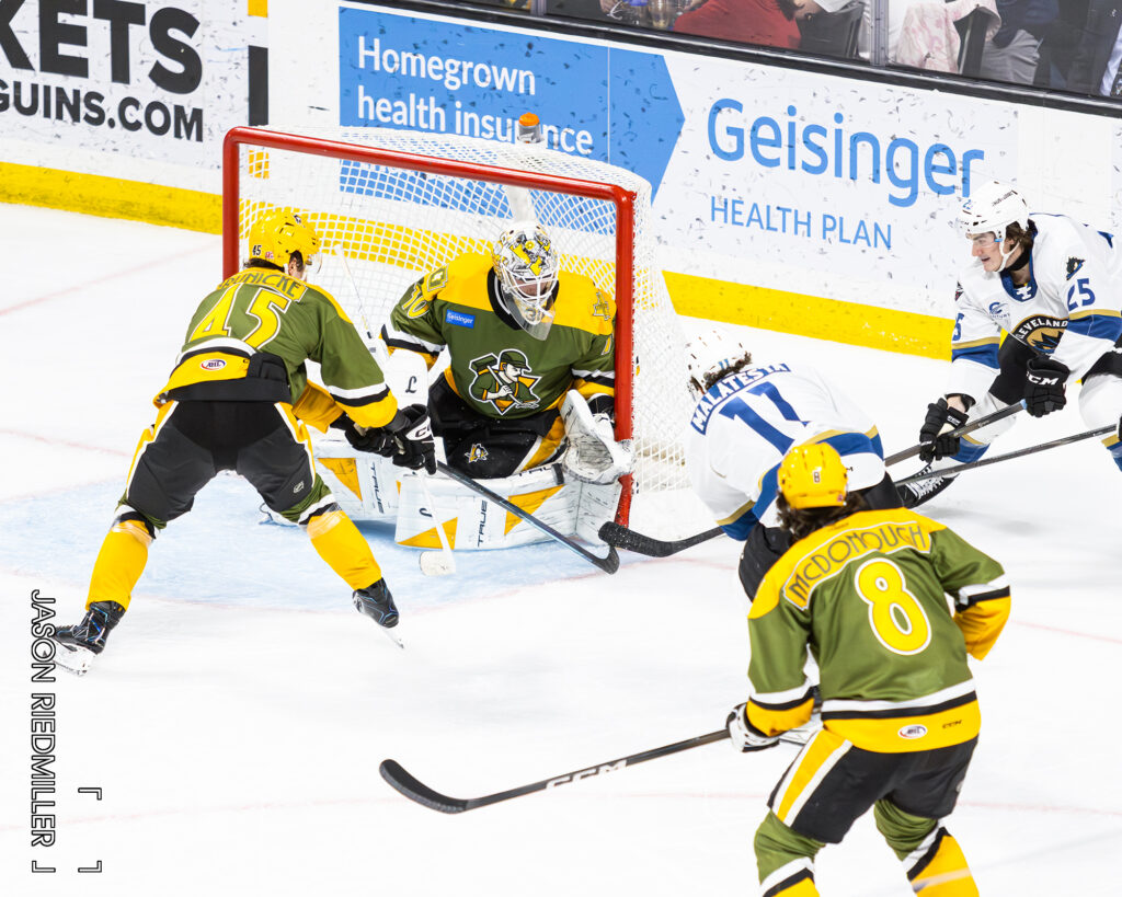 PENGUINS PHOTOBLOG: 'Steamtown Gandy Dancers' ride the rails to victory