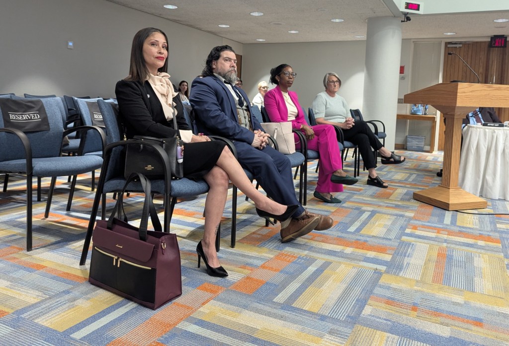 Allentown School Board welcomes back former member to fill vacancy