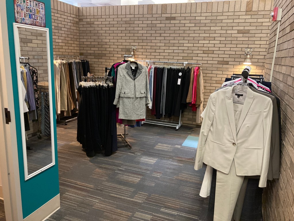 Lake Erie Closet aims to give students clothes, confidence for interviews