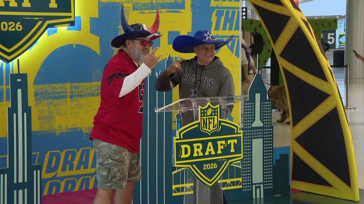 Football fans celebrate 2026 NFL Draft at Pittsburgh airport