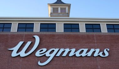 Property owner eyeing Wegmans location at the Galleria of Mt. Lebanon mall, report says