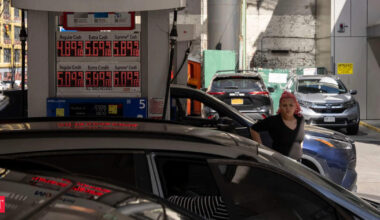 Gas Prices Today April 1: Check latest rates in California, Texas, Pennsylvania, Florida, and New York