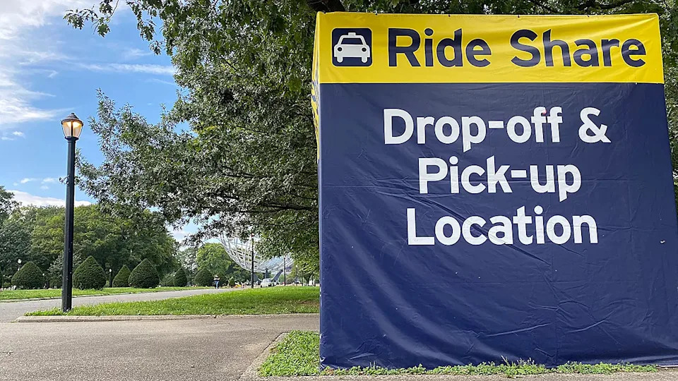 Rideshare passenger was picked up by someone posing as a rideshare driver