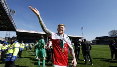 Reading transfer target helps York City clinch dramatic promotion