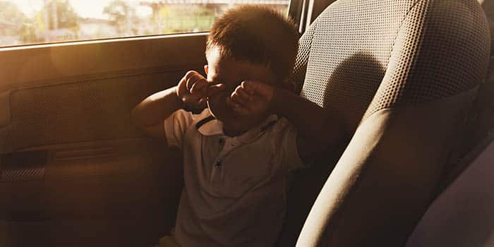 child-alone-car-news