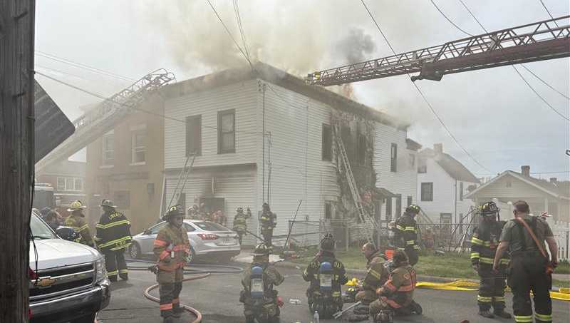 Fire breaks out inside building in Glassport, Allegheny County