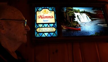 Hamm’s Beer mascot hands out brew in Pennsylvania after report of phase-out – Twin Cities
