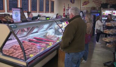 Bosak's in Olyphant draws crowds ahead of holiday