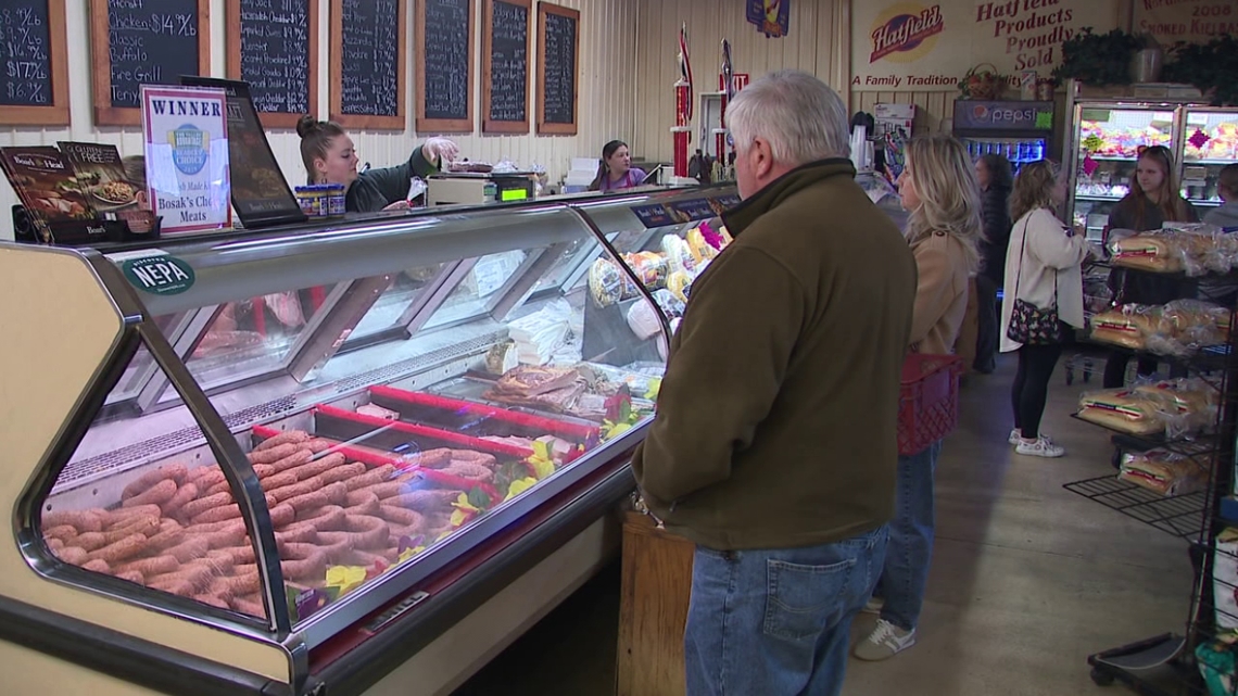 Bosak's in Olyphant draws crowds ahead of holiday