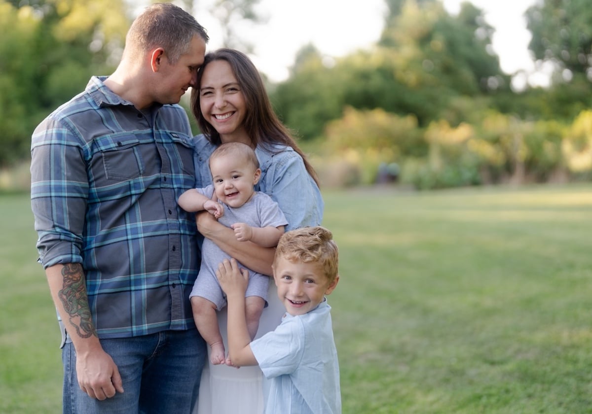 Mother’s Day Giveaway: Win a Family Photo Session in Erie