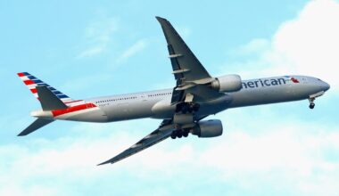 American Airlines flight makes emergency landing in Philadelphia after experiencing mechanical issue