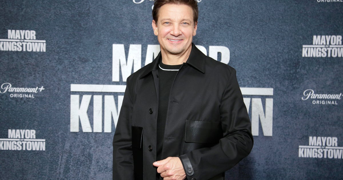 Jeremy Renner goes to Riverhounds game while "Mayor of Kingstown" films in Pittsburgh