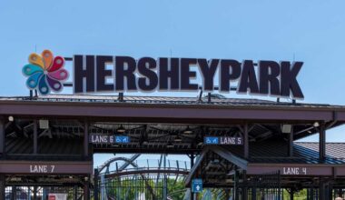 Toddler injured by wolf after crawling under Pennsylvania zoo's exterior metal fence