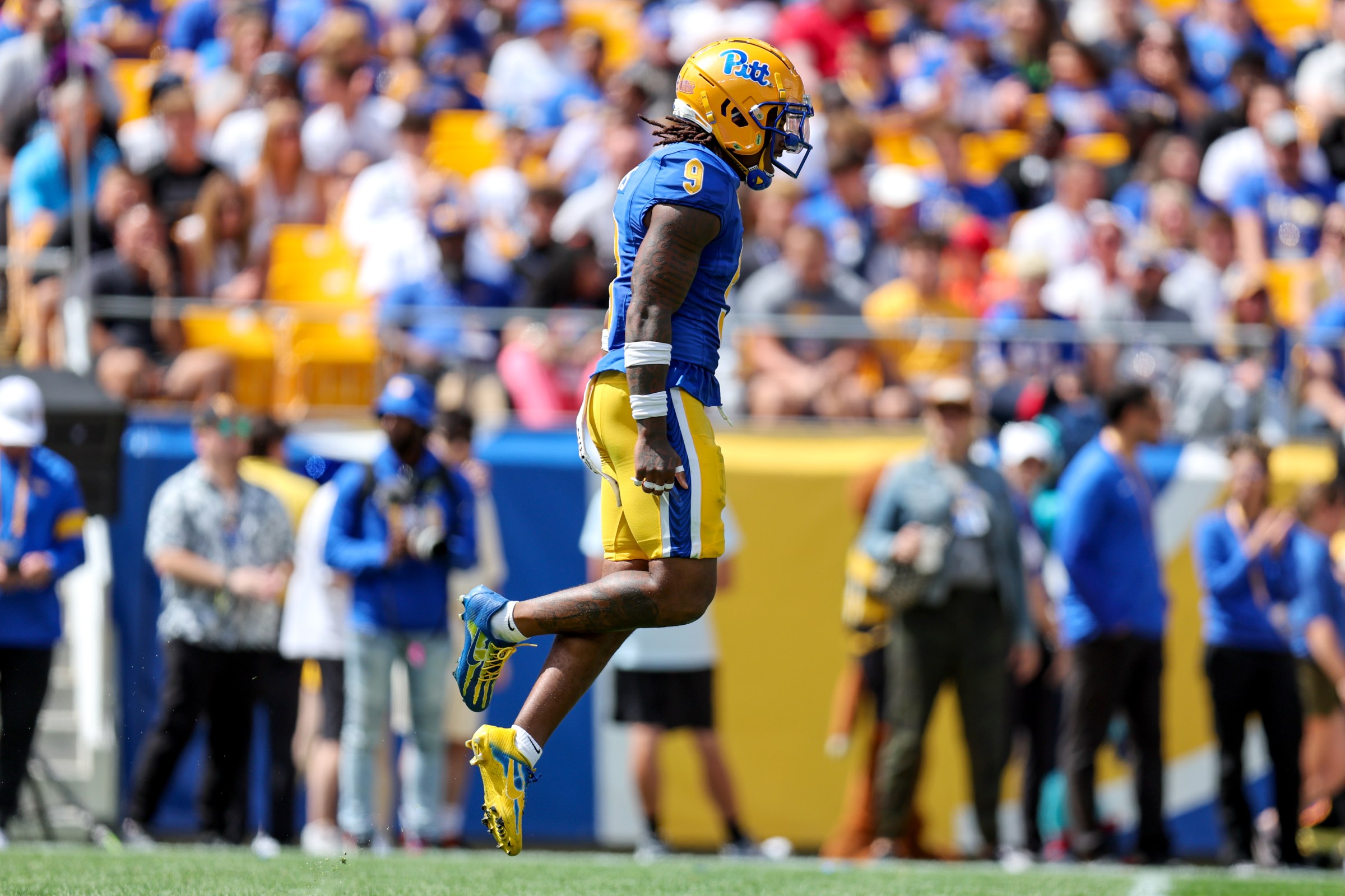 PITTSBURGH, PA - AUGUST 30: Pittsburgh Panthers linebacker Kyle Louis (9) celebrates after making a sack during the first quarter off the college football game between the Duquesne Dukes and Pittsburgh Panthers on August 30, 2025, at Acrisure Stadium in Pittsburgh, PA. (Photo by Frank Jansky/Icon Sportswire via Getty Images)